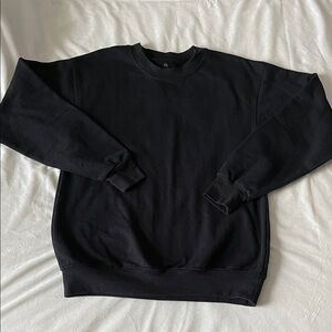 FlynnO’Hara Black Crewneck Sweater